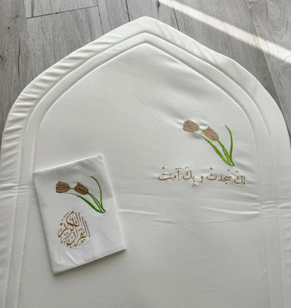 Prayer mat with Embroidery